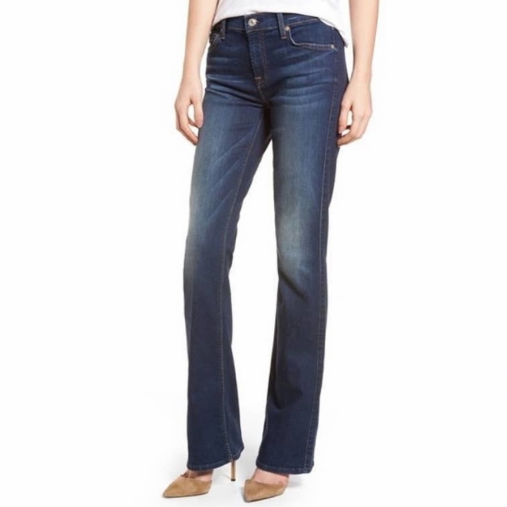 7 For All Mankind NWOT bootcut jeans :)